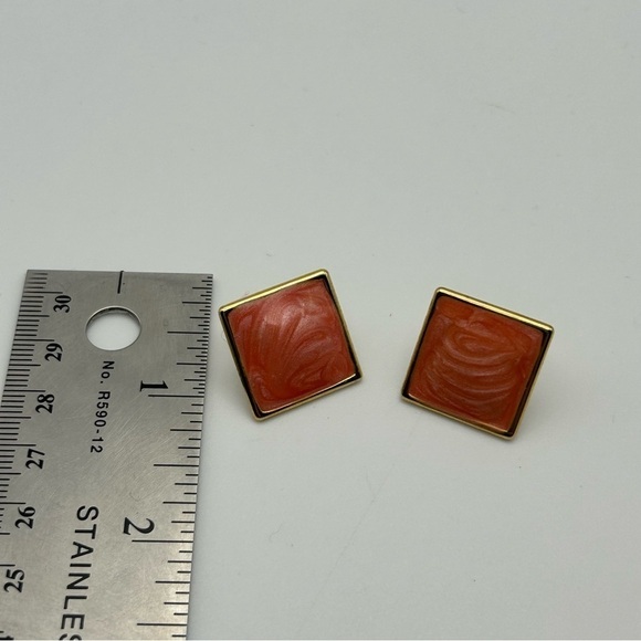Vintage Lightweight Bright Coral Orange Swirl Stud Square Pierced Metal Earrings - Picture 8 of 8